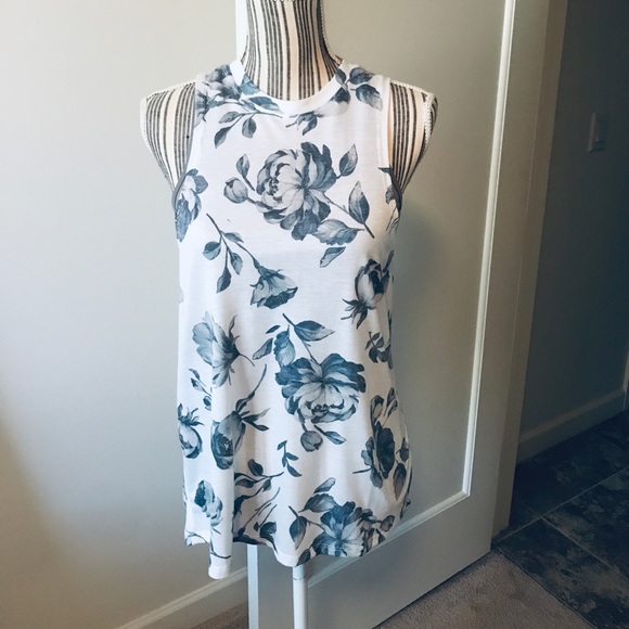 Tops - ⚡️last 1⚡️ Floral Tank Top / Athleisure Wear